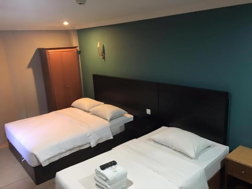 River Park Hotel Сибу Экстерьер фото