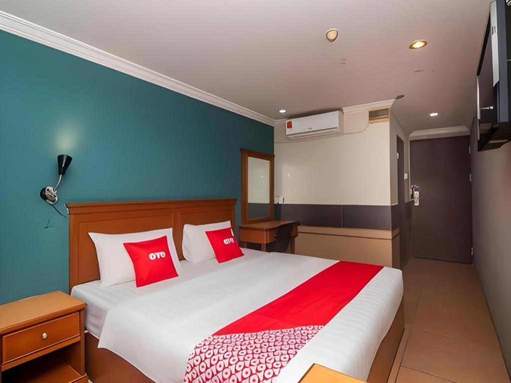 River Park Hotel Сибу Экстерьер фото