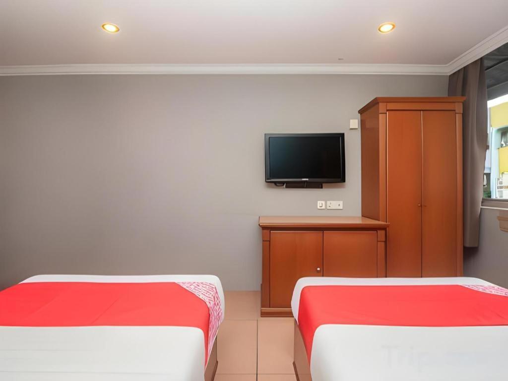 River Park Hotel Сибу Экстерьер фото