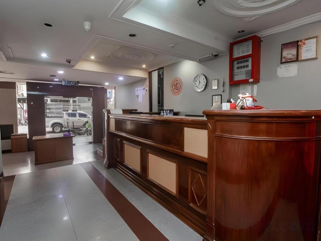 River Park Hotel Сибу Экстерьер фото