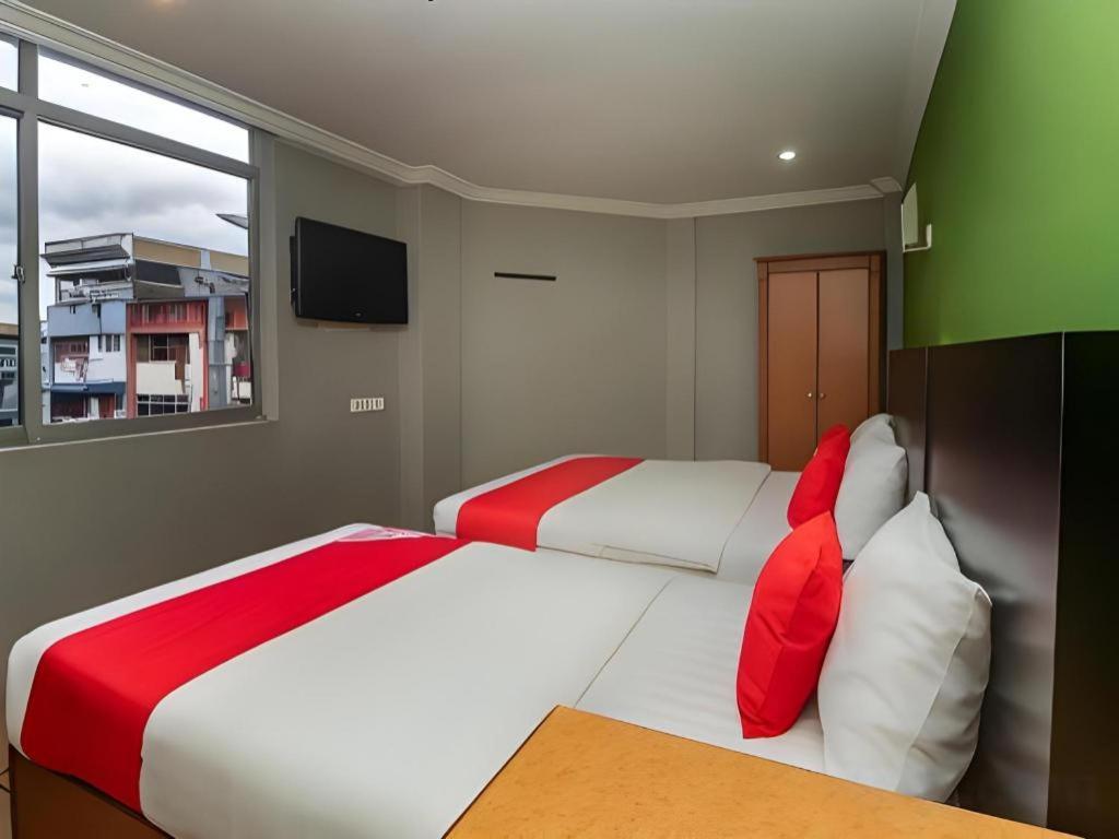 River Park Hotel Сибу Экстерьер фото