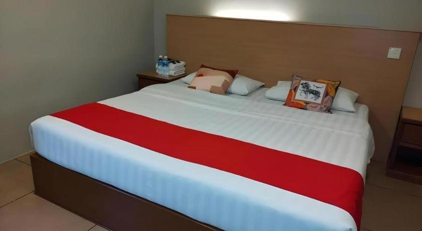 River Park Hotel Сибу Экстерьер фото