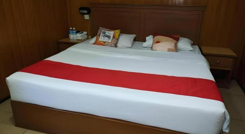 River Park Hotel Сибу Экстерьер фото